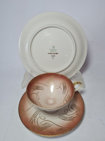 Johann Seltmann Vohenstrauß Bavaria Чайное трио в коричнево-белых тонах с позолоченным узором, Германия, 1960-70гг.