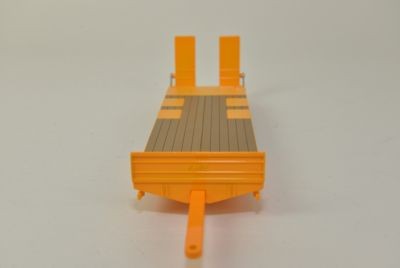 TOMY Kane Low Loader Anhanger gelb Прицеп Kane Low Loader желтый