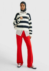 Tommy Hilfiger STRIPE BOXY Jumper light h stp desert sky ecru STRIPE BOX джемперы свет h stp пустыня небо экрю