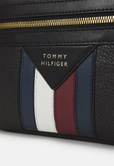 Tommy Hilfiger PREMIUM CAMERA BAG UNISEX Across body bag black PREMIUM CAMERA BAG UNISEX Сумка через плечо черный