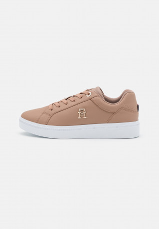 Tommy Hilfiger COURT Trainers sand КОРТ Тренеры песок