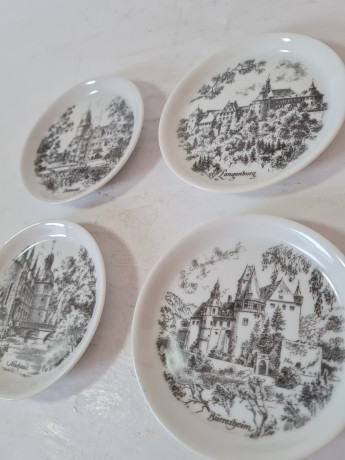 Набор декоративных тарелок винтаж Rheinpfalz  с изображением Нойхаус-Лангенбург-Бюрресхайм-Детнольд, 4шт х 9,5 x 1,5 см, Германия, 1960-70гг.