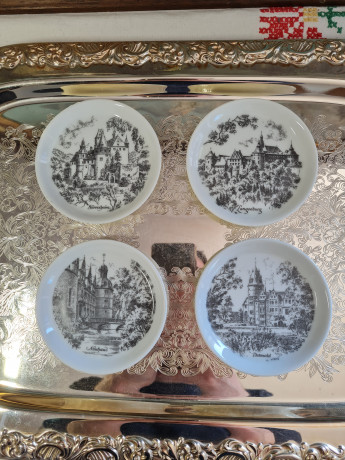 Набор декоративных тарелок винтаж Rheinpfalz  с изображением Нойхаус-Лангенбург-Бюрресхайм-Детнольд, 4шт х 9,5 x 1,5 см, Германия, 1960-70гг.