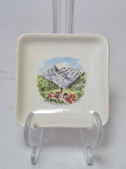 Пепельница винтажная H U Austeria, белый фарфор с изображением Шрунса в Монте-Карло, 8 x 8 x 2 см, Германия, 1960-70гг.