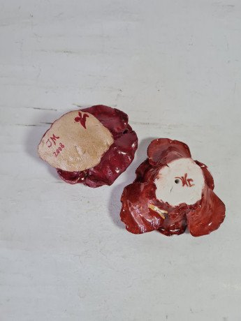 Фигурка винтажная JM, красно-голубая керамика, 2 шт, 9 x 9 x 4,5 см, Германия, 2008г.
