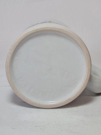 Кружка пивная винтажная Schierling "Охотник с добычей", керамика, 13 см, Германия, 1960-70гг.