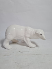 Фигурка винтажная Im Stil Royal Copenhagen &quot;Белый медведь&quot;, фарфор, 15 см, Германия, 1960-70гг.