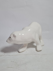 Фигурка винтажная Im Stil Royal Copenhagen &quot;Белый медведь&quot;, фарфор, 15 см, Германия, 1960-70гг.