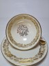 Bavaria Винтажная чайная пара с обильным позолоченным узором по краю и рисунком букета цветов, Германия, 1960-70гг.