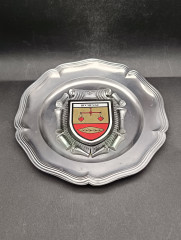 Тарелка декоративная винтажная &quot;Герб города Бухенау&quot; / Серия &quot;Геральдика&quot;, яркий декор, олово (95%), 23 см, Германия, 1970-80гг.