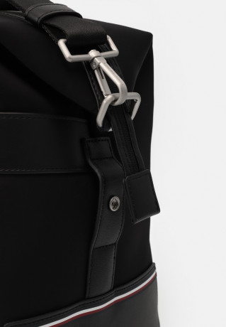 Tommy Hilfiger URBAN Weekend bag black URBAN сумка выходного дня черный
