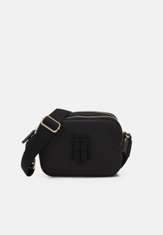 Tommy Hilfiger POPPY CROSSOVER APPLIQUE Across body bag black POPPY CROSSOVER APPLIQUE Сумка через плечо черный