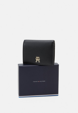 Tommy Hilfiger CASUAL BI FOLD WALLET Wallet black CASUAL BI FOLD WALLET Бумажник черный
