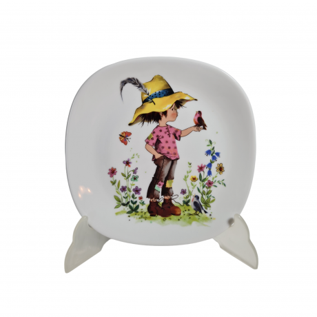 Тарелка декоративная винтажная Schirnding Bavaria, квадратная с ярким изображением ребенка в шляпе, 18,5 x 2 см, Германия,1960-1970гг.