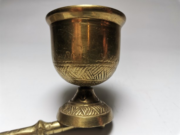 Lebanon Set, Антикварный Ливанский набор из латуни: ступка 6см с двумя пестиками 8см и 7см и тарелка 12см с объемным тиснением, Ливан 1920г.