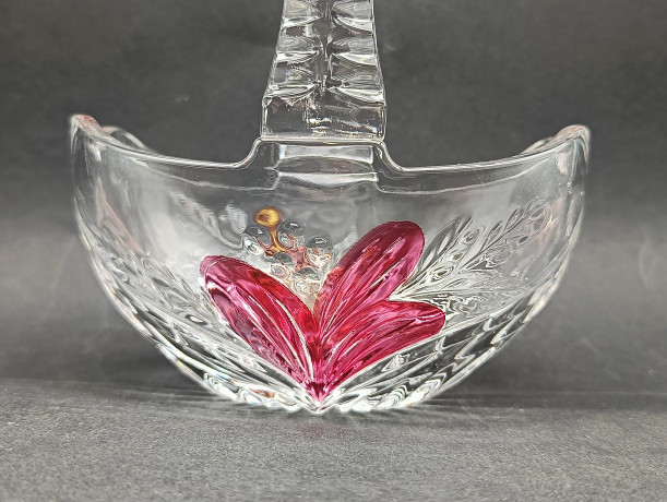 Конфетница винтажная Im Stil Anna Hutte в виде корзинки с розовым декором, хрусталь, 14.5 х 11 см, Германия, 1970-80гг.