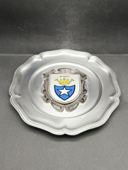Тарелка декоративная винтажная &quot;Герб города Кронау&quot; / Серия &quot;Геральдика&quot;, яркий декор, олово (95%), 23 см, Германия, 1970-80гг.