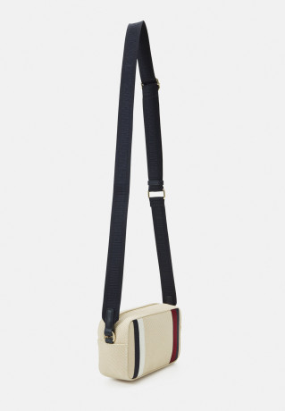 Tommy Hilfiger ICONIC CAMERA BAG CORP Across body bag sugarcane  ICONIC CAMERA BAG CORP — Сумка через плечо сахарный тростник
