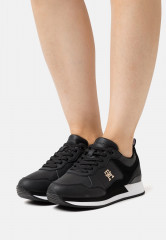 Tommy Hilfiger ESSENTIAL RUNNER Trainers black ESSENTIAL RUNNER — Кроссовки черный