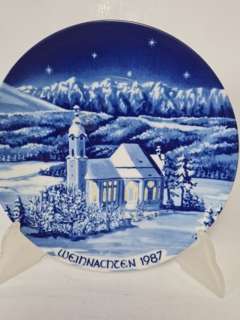 Тарелка декоративная винтажная Bavaria "Рождество в Германии", кобальт, фарфор, 19,5 см, Германия, 1987 год.