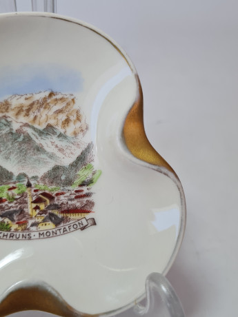 Пепельница винтажная Kunz Schruns, белый фарфор с изображением Шрунса, ручная работа, 10 x 10 x 2 см, Германия, 1960-70гг.