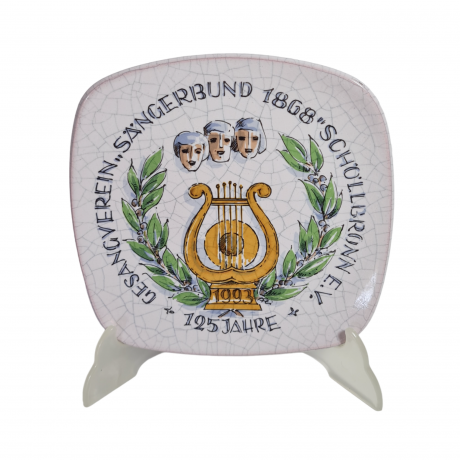 Тарелка декоративная винтажная Karlsruhe / Majolika с кракелюром "Sangerbund 1868", ручная роспись, керамика, 19 см, Германия, 1993г.