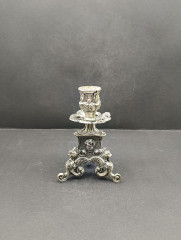 Подсвечник винтажный с объемным декором и портретом мужчины, металл/посеребрение, 13 х 8.5 см, Италия, 1970-80гг.