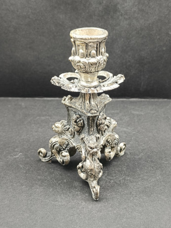 Подсвечник винтажный с объемным декором и портретом мужчины, металл/посеребрение, 13 х 8.5 см, Италия, 1970-80гг.