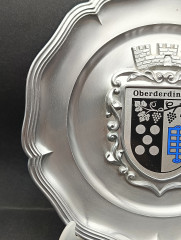 Тарелка декоративная винтажная &quot;Герб Верхнего Дерингена&quot; / Серия &quot;Геральдика&quot;, яркий декор, олово (95%), 23 см, Германия, 1970-80гг.