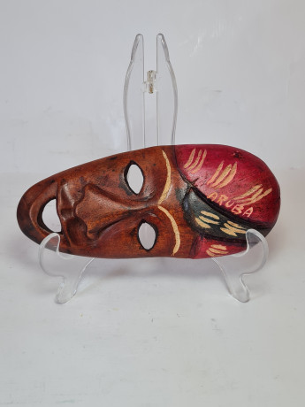 Aruba Деревянная африканская маска в красно-черных тонах, ручная работа, 19 x 8,5 см, 1960-70гг.