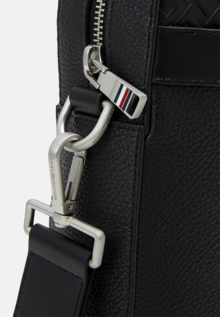 Tommy Hilfiger CENTRAL SLIM COMPUTER BAG UNISEX Briefcase black CENTRAL SLIM СУМКА ДЛЯ КОМПЬЮТЕРА УНИСЕКС Портфель черный