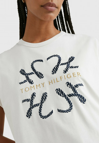 Tommy Hilfiger ROPE LOGO RELAXED FIT Print T-shirt weathered white ROPE LOGO RELAXED FIT Футболка с принтом выветрившийся белый
