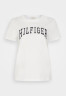 Tommy Hilfiger VARISTY HILFIGERC Print T-shirt ecru VARISTY HILFIGERC Футболка с принтом экрю