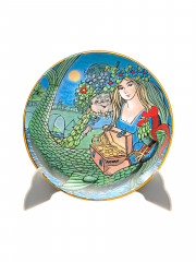Тарелка декоративная винтажная ELG &quot;Русалка с сокровищами и петух&quot; (илл. Ганс Арнольд), к 550 юбилею Фалькенбергшуса, в ярких оттенках, фарфор, 19.5 см, Швеция, 1984 год.