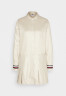 Tommy Hilfiger GLOBAL SHORT DRESS Shirt dress classic beige GLOBAL SHORT DRESS Платье-рубашка классический бежевый