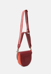 Tommy Hilfiger SADDLE Handbag regatta red / earth orange mix СЕДЛО сумочка регата красный / землисто-оранжевый микс