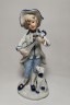 German Porcelain, Коллекционная фарфоровая статуэтка рококо с позолотой "Музыкант с собакой" 20см, 1960-1970гг.