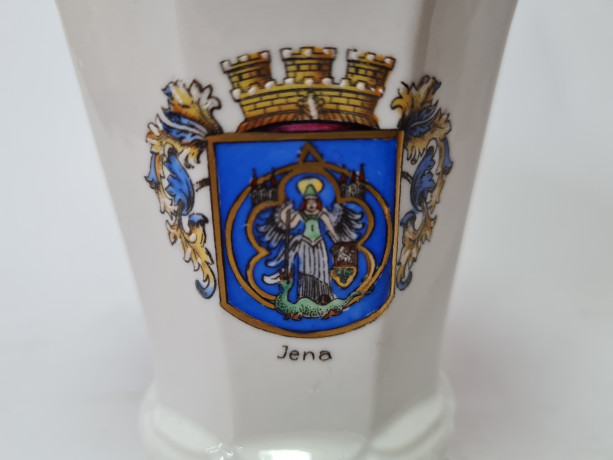 Ваза винтажная малая A.F. Kahla с гербом и позолоченным ободком, фарфор, 12 x 9 см, Германия, 1960-70гг.