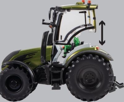 TOMY Traktor Metallic Olivgrun Valtra Spielset mit Zubehor (1:32) Игровой набор Valtra Tractor Metallic Olive Green с аксессуарами (1:32)