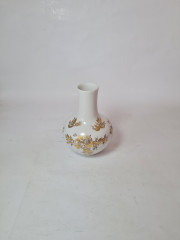 Ваза винтажная Heinrich с золотым цветочным декором, фарфор, средняя, Германия, 1970-80гг.