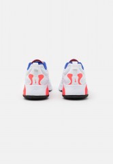 Nike Sportswear AIR MAX EXOSENSE Sneaker low white/racer blue/flash crimson/metallic silver/black AIR MAX EXOSENSE Низкие кроссовки женские белый/гоночный синий/flash crimson/серебристый металлик/черный