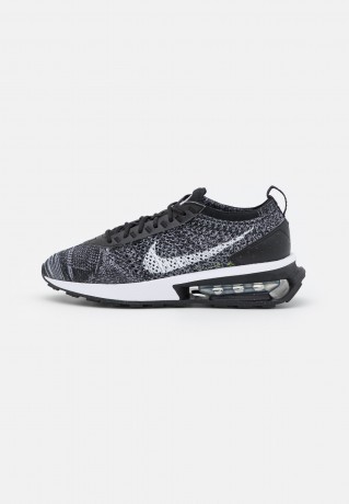 Nike Sportswear W AIR MAX FLYKNIT RACER NN C/O Sneaker low black/white W AIR MAX FLYKNIT RACER NN C/O — Низкие кроссовки женские черно-белый