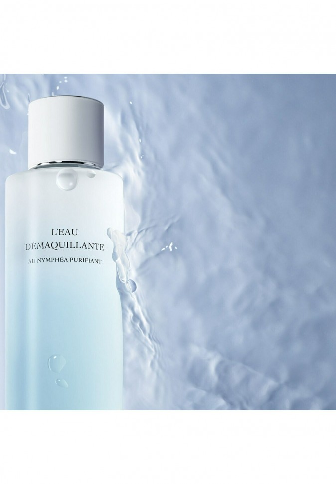 Мицеллярная вода Dior Leau Demaquillante  Удаляет стойкую косметику с  лица отлично но липкость утомляет  отзывы