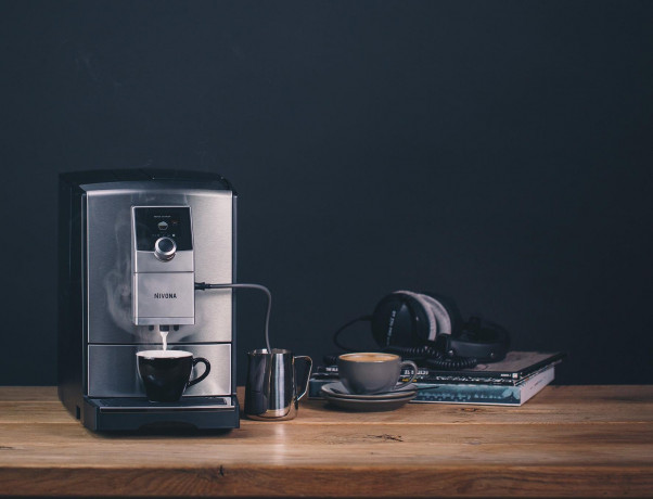 Nivona Nivona Kaffeevollautomat NICR 799, OneTouch, Kegelmahlwerk, herausnehmbare Bruhgruppe, App  Полностью автоматическая кофемашина Nivona NICR 799, OneTouch, коническая кофемолка, съемная варочная группа, приложение