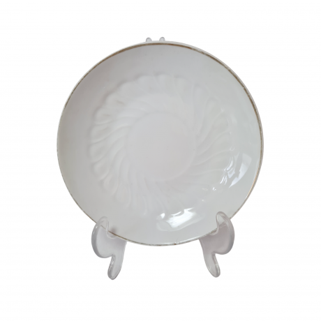 Белая фарфоровая тарелка с золотой каймой, 15 x 3 см, Германия, 1960-70гг.