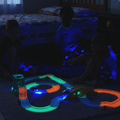 FANTASTIC TRACKS Loop Set mit 4 Autos Autorennbahn Rennstrecke Набор петель с 4 автомобилями, автогоночная трасса, гоночная трасса