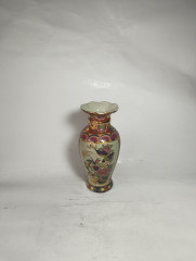 Ваза винтажная в традиционном китайском стиле, с изображением птиц и цветов, средний размер, в ярких тонах, 21 см, фарфор, Китай, 1960-70гг.