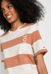 Tommy Hilfiger RUGBY TEE Print T-shirt rugby/canyon ФУТБОЛКА РЕГБИ Футболка с принтом регби/каньон