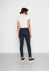 Tommy Hilfiger HERITAGE SLIM FIT PANTS Trousers midnight БРЮКИ ОБЛЕГАЮЩЕГО КРОЯ HERITAGE Брюки полночь