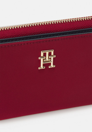Tommy Hilfiger IDOL Wallet rouge айдол кошелек румяна
